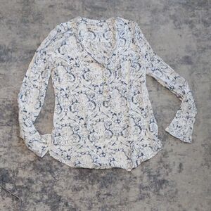 TravelSmith Cream Fitted Long Sleeve Blouse